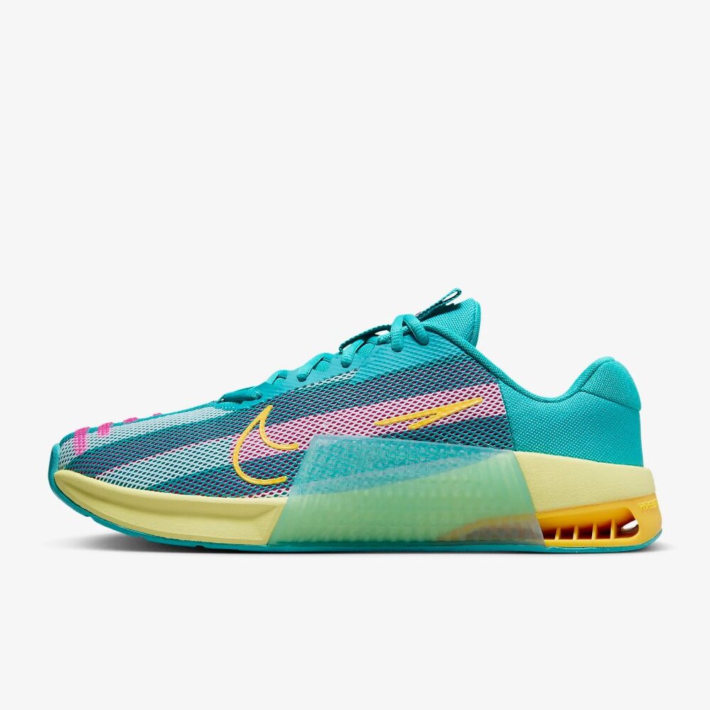 Nike Metcon 9 AMP in Dusty Cactus/Fierce Pink/Glacier Blue